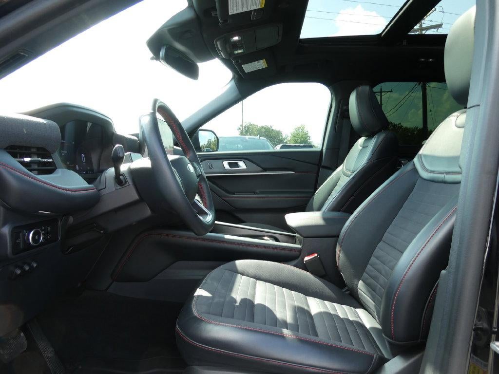 2025 Ford Explorer ST-Line 4WD