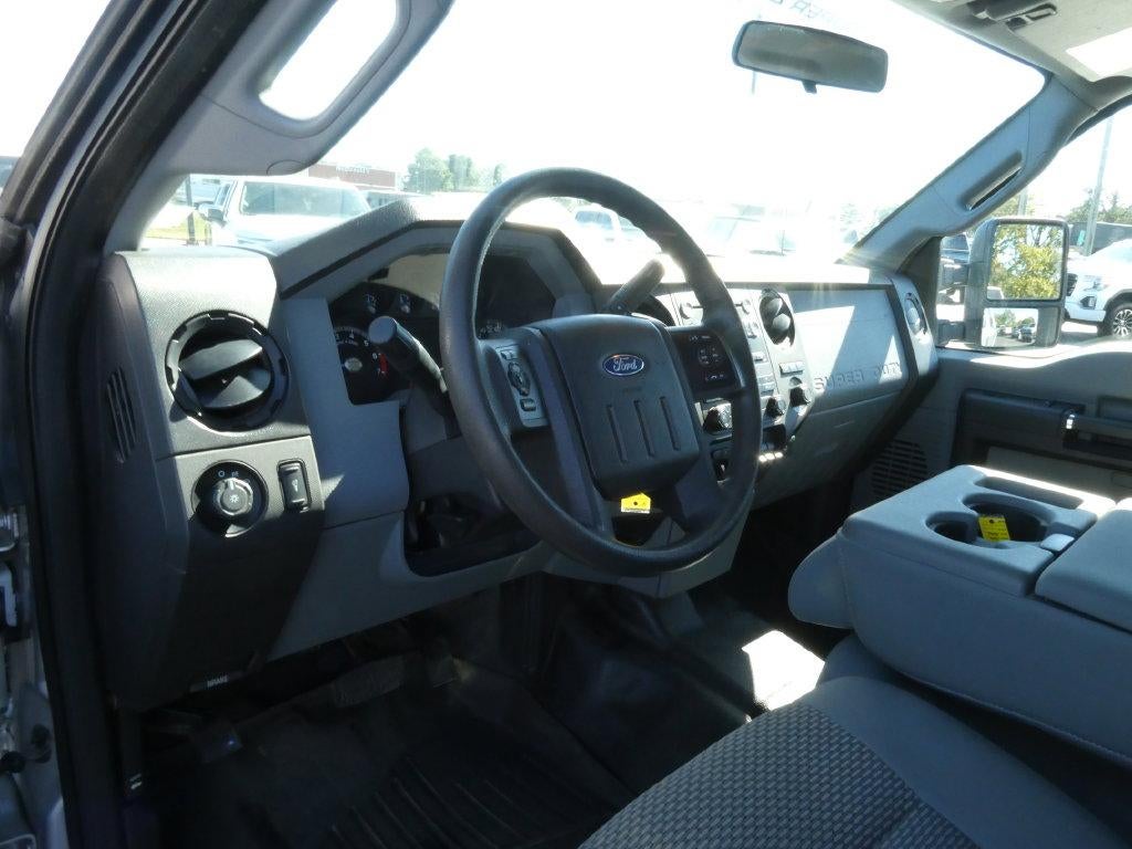 2015 Ford Super Duty F-250 SRW 4WD Crew Cab 6-3/4 Ft Box XL
