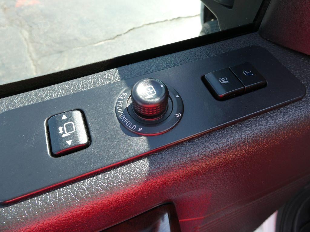 2016 Ford Super Duty F-250 SRW 4WD Crew Cab 6-3/4 Ft Box Platinum