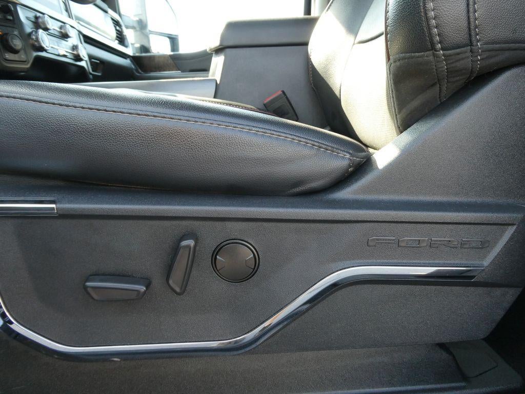 2024 Ford Super Duty F-250 SRW LARIAT 4WD Crew Cab 6.75' Box