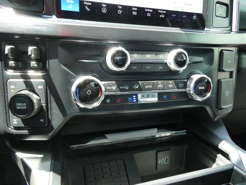 2023 Ford Super Duty F-250 SRW LARIAT 4WD Crew Cab 6.75' Box