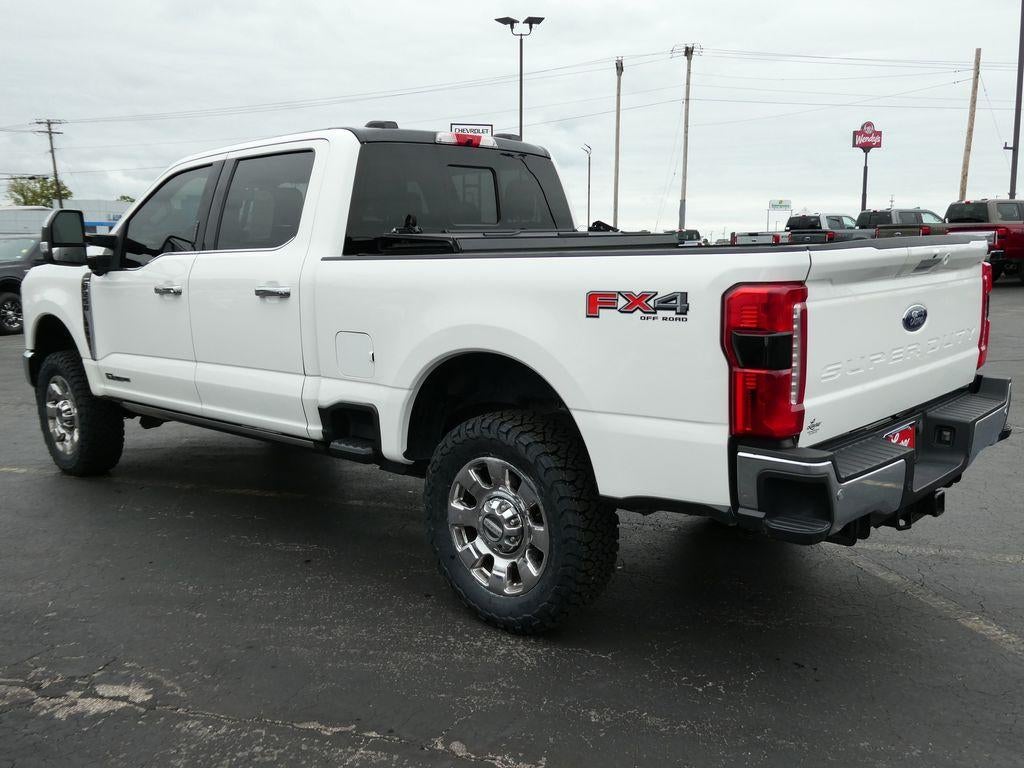 2023 Ford Super Duty F-250 SRW LARIAT 4WD Crew Cab 6.75' Box