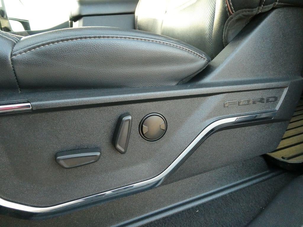 2023 Ford Super Duty F-350 SRW LARIAT 4WD Crew Cab 6.75' Box