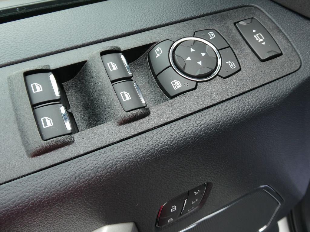 2022 Ford Super Duty F-350 SRW LARIAT 4WD Crew Cab 6.75' Box