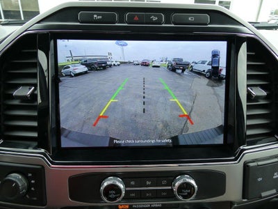 2022 Ford Super Duty F-350 SRW LARIAT 4WD Crew Cab 6.75' Box