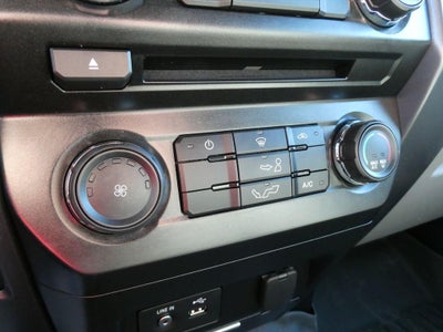 2015 Ford F-150 4WD SuperCrew 5-1/2 Ft Box XLT