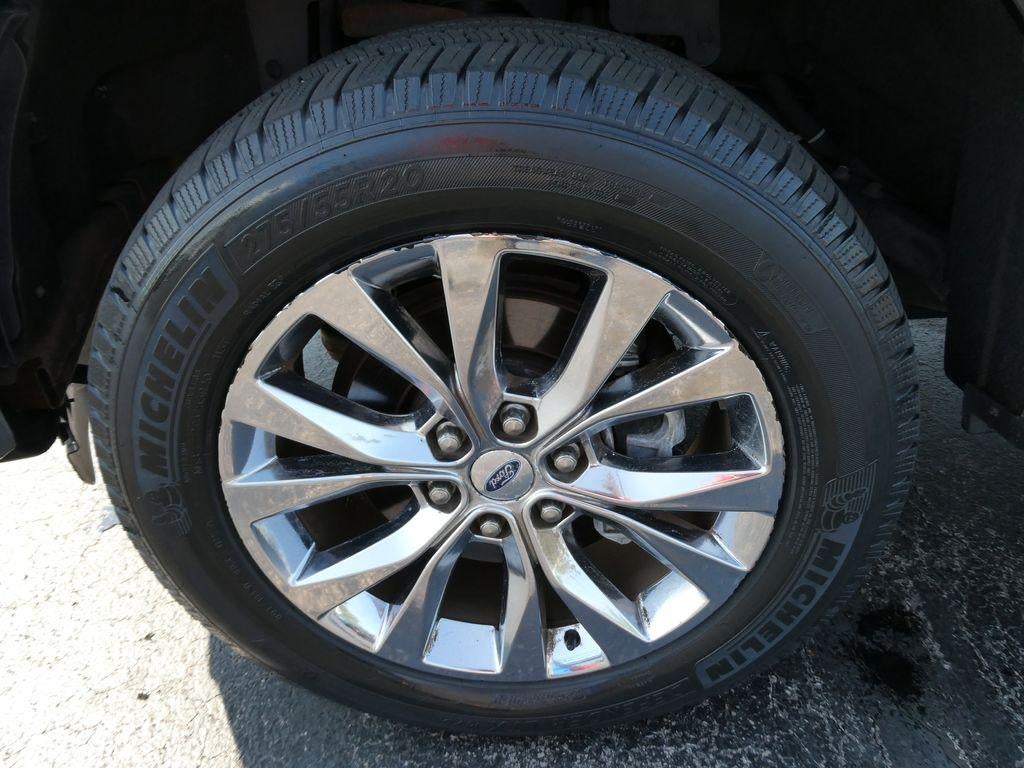 2015 Ford F-150 4WD SuperCrew 5-1/2 Ft Box XLT