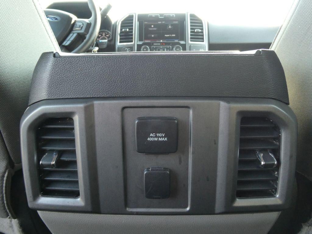 2015 Ford F-150 4WD SuperCrew 5-1/2 Ft Box XLT