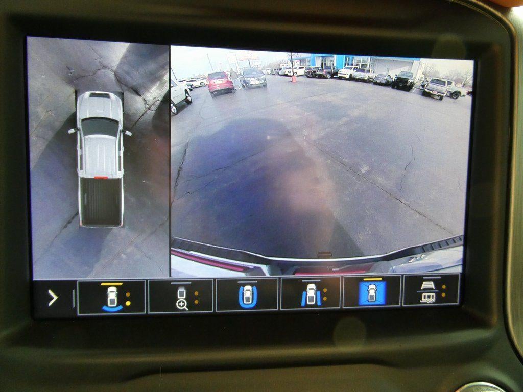 2023 GMC Sierra 3500HD Crew Cab Standard Box 4-Wheel Drive Denali