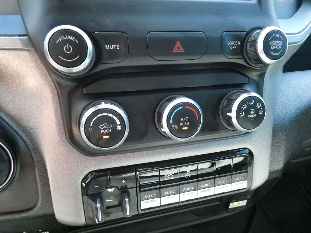 2020 RAM 2500 Tradesman 4x4 Crew Cab 6'4" Box