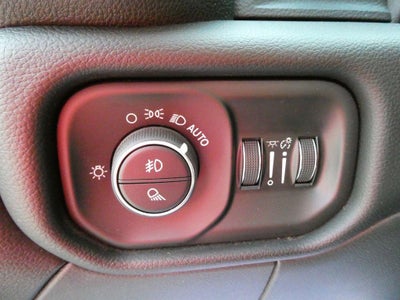 2020 RAM 2500 Laramie 4x4 Crew Cab 6'4" Box