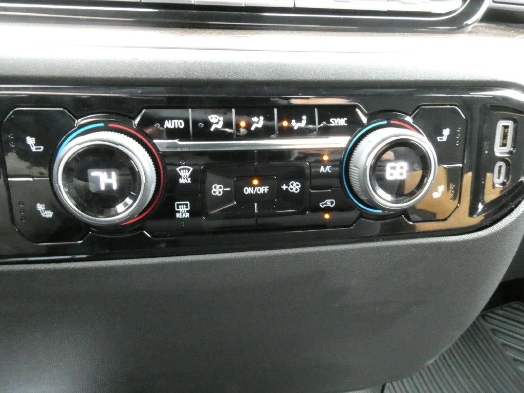 2022 Chevrolet Silverado 1500 Crew Cab Short Box 4-Wheel Drive LT 1LT