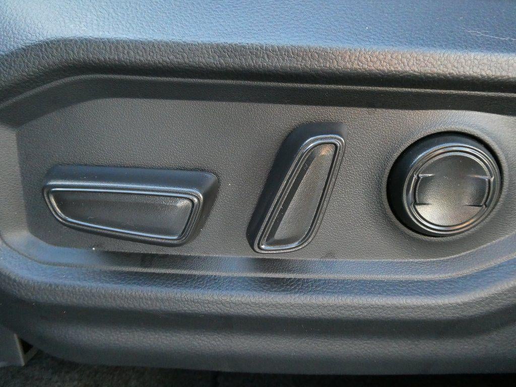 2025 Toyota Tundra 4WD 4WD Limited Hybrid CrewMax 5.5' Bed (Natl)