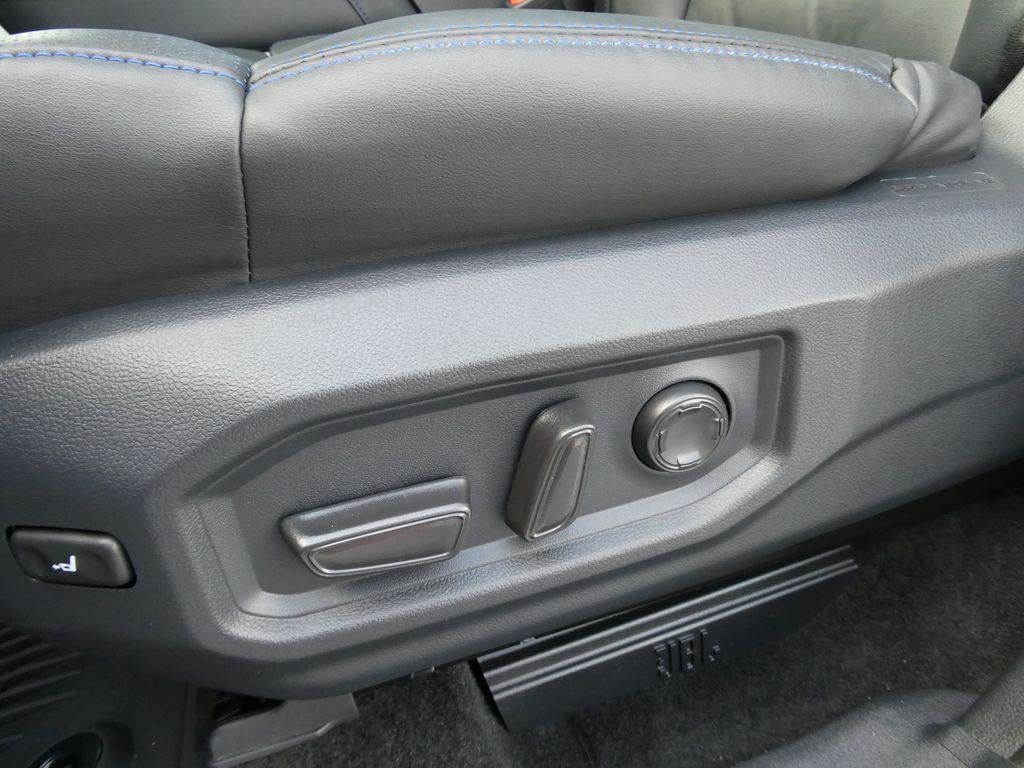 2026 Toyota Tundra 4WD 4WD Platinum CrewMax 5.5' Bed (Natl)