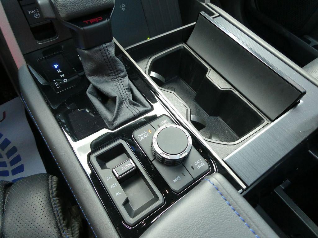 2026 Toyota Tundra 4WD 4WD Platinum CrewMax 5.5' Bed (Natl)