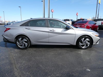 2025 Hyundai ELANTRA SEL Sport IVT