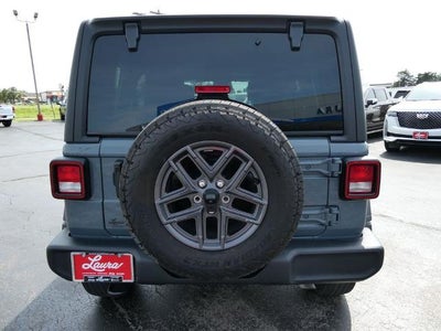 2025 Jeep Wrangler 4-Door Summit 4x4