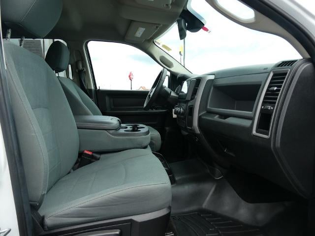 2014 RAM 1500 4WD Crew Cab 5.7 Ft Box Express