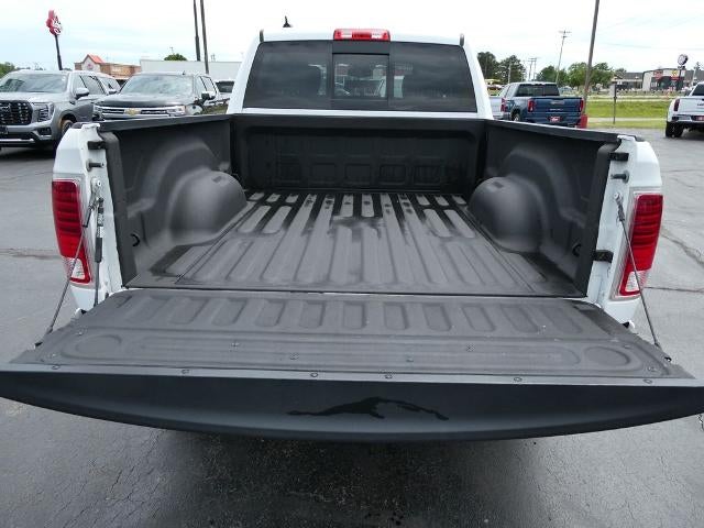 2018 RAM 1500 Laramie Crew Cab 4x4 6'4' Box