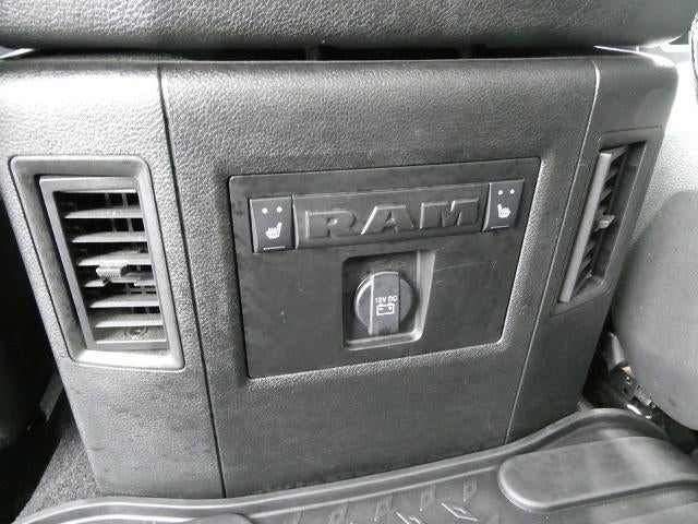 2018 RAM 1500 Laramie Crew Cab 4x4 6'4' Box