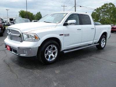 2018 RAM 1500 Laramie Crew Cab 4x4 6'4' Box