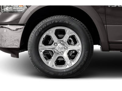 2018 RAM 1500 Laramie Crew Cab 4x4 6'4' Box
