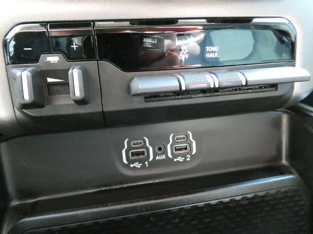 2020 RAM 1500 Big Horn 4x4 Crew Cab 5'7" Box