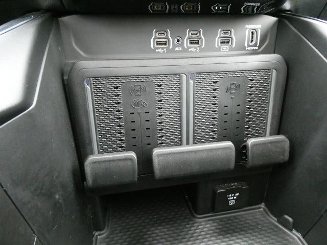 2025 RAM 1500 Laramie 4x4 Crew Cab 5'7" Box