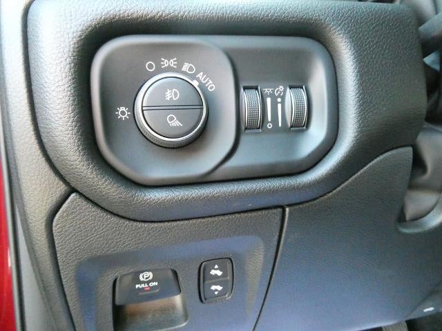 2025 RAM 1500 Laramie 4x4 Crew Cab 5'7" Box