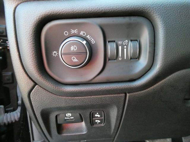 2025 RAM 1500 Laramie Crew Cab 4x4 5'7' Box