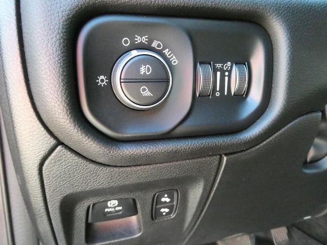 2023 RAM 1500 Laramie Crew Cab 4x4 5'7' Box