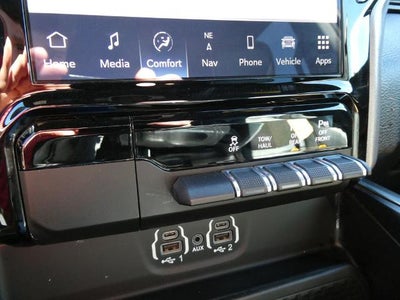 2023 RAM 1500 Laramie Crew Cab 4x4 5'7' Box