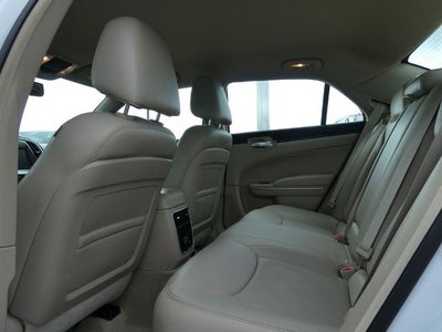 2014 Chrysler 300 4dr Sdn RWD