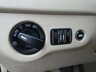 2014 Chrysler 300 4dr Sdn RWD