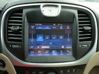 2014 Chrysler 300 4dr Sdn RWD