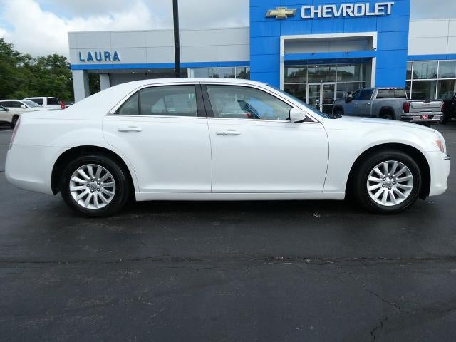2014 Chrysler 300 4dr Sdn RWD