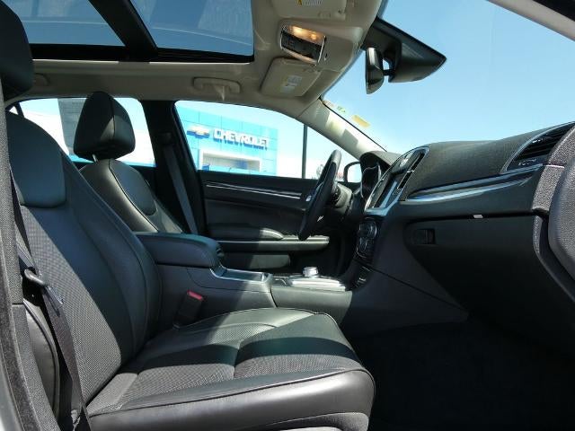 2023 Chrysler 300 Touring L