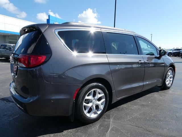 2019 Chrysler Pacifica Touring Plus FWD