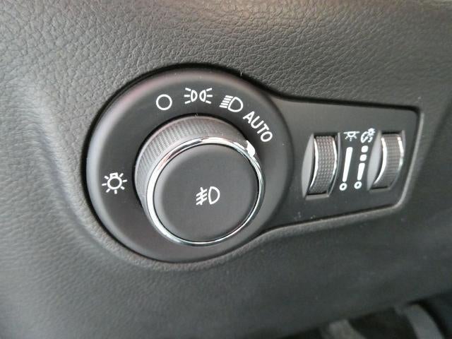 2023 Jeep Compass Latitude Lux FWD