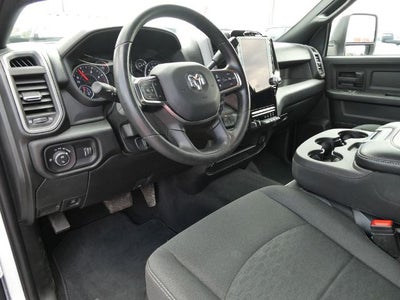 2025 RAM 3500 Tradesman Crew Cab 4x4 8' Box