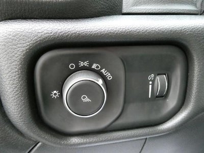 2022 RAM 2500 Tradesman 4x4 Reg Cab 8' Box