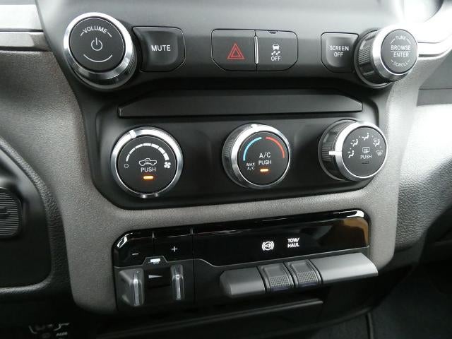 2022 RAM 2500 Tradesman 4x4 Crew Cab 6'4" Box