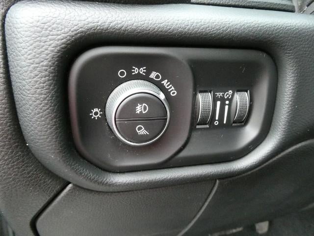 2019 RAM 2500 Laramie 4x4 Crew Cab 6'4" Box