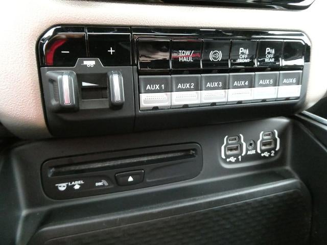 2019 RAM 2500 Laramie 4x4 Crew Cab 6'4" Box