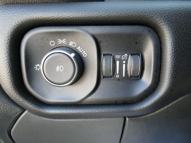 2024 RAM 3500 Chassis Tradesman/SLT/Laramie/Limited