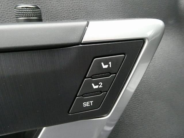 2022 Toyota Tundra Hybrid Platinum