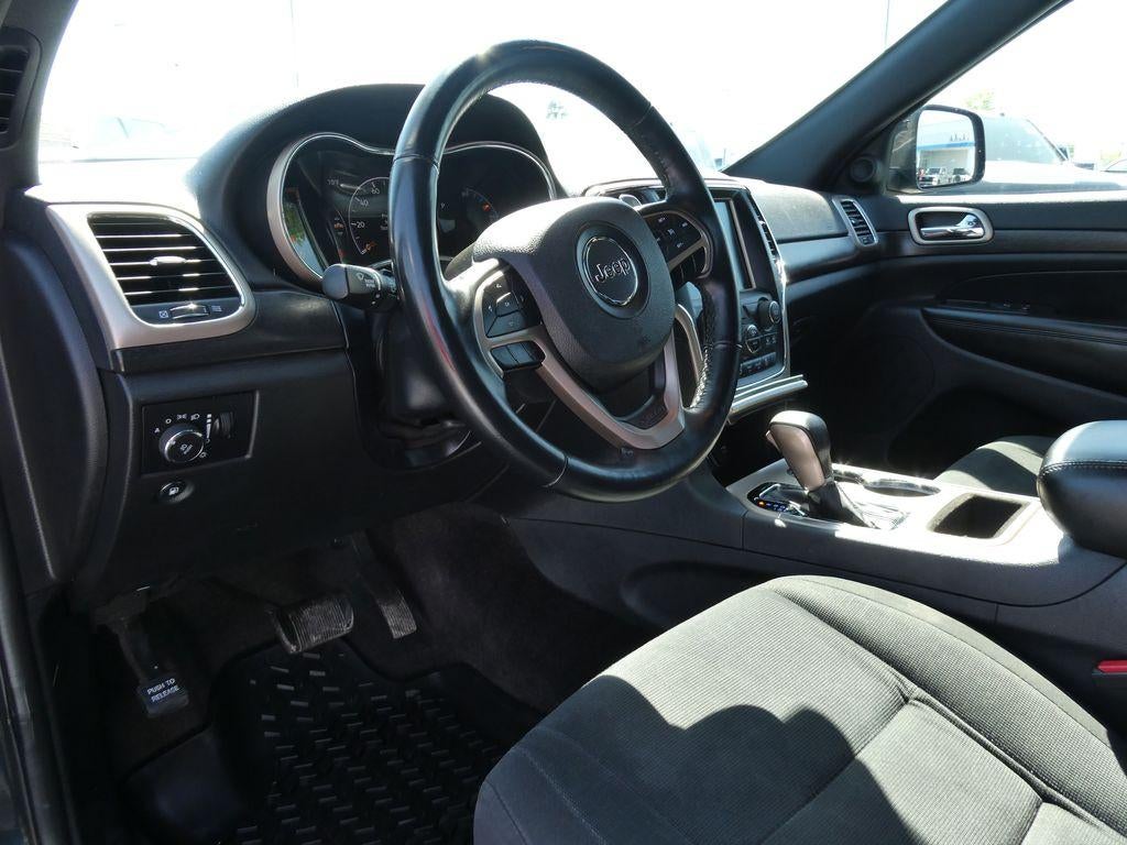 2017 Jeep Grand Cherokee Laredo 4x4