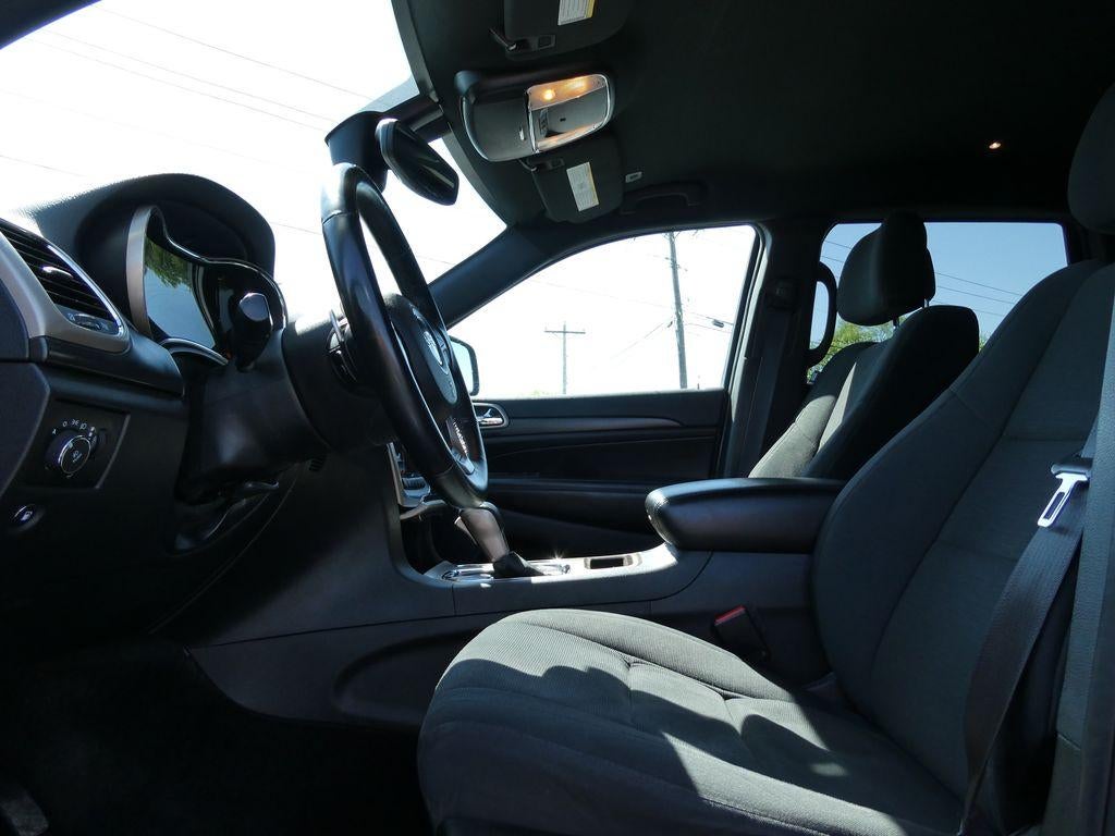 2017 Jeep Grand Cherokee Laredo 4x4