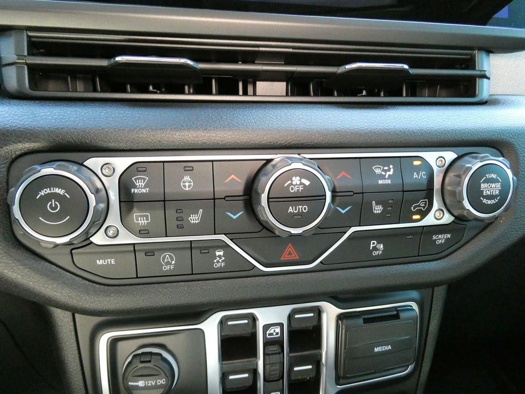 2025 Jeep Wrangler 4-Door Willys 4x4
