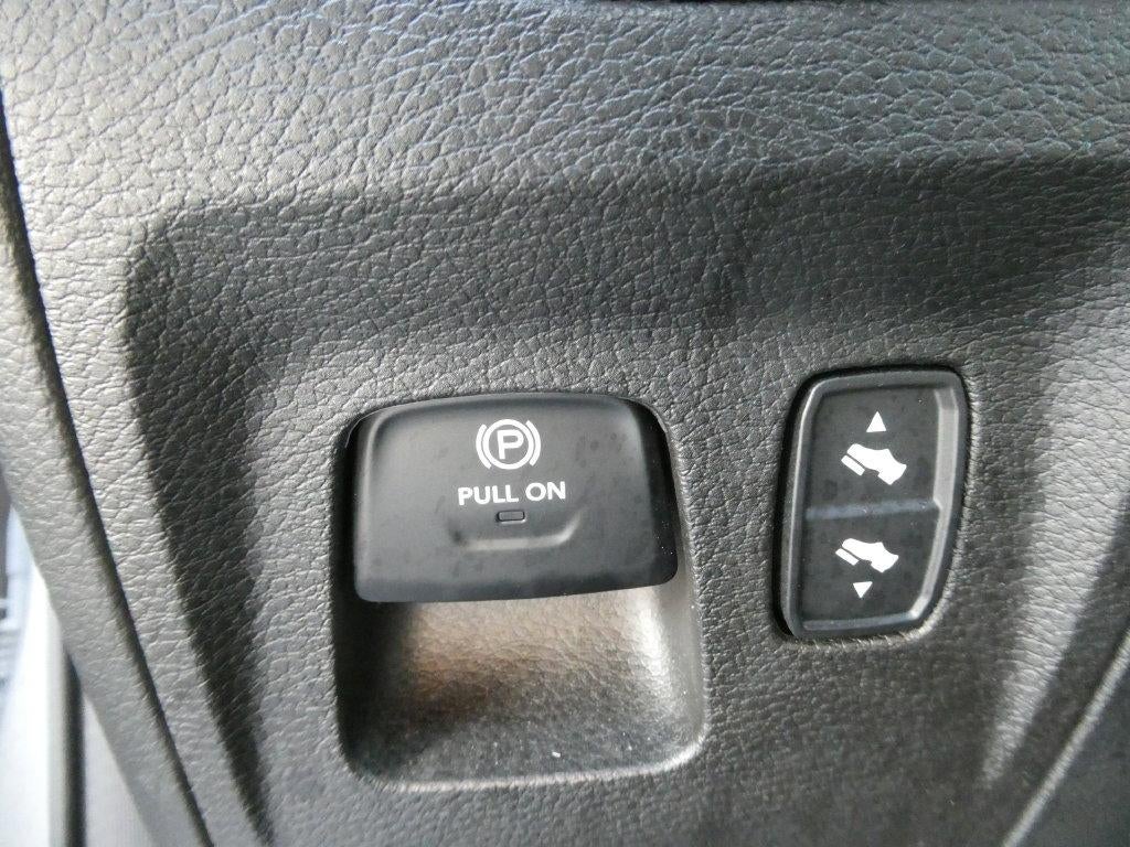 2022 RAM 1500 Lone Star Crew Cab 4x4 5'7" Box